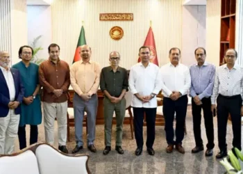 প্রধানমন্ত্রীর সাথে বৈঠক করেছেন সম্পাদক পরিষদের নেতৃবৃন্দ