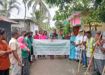 মোংলায় ডেঙ্গু-চিকুনগুনিয়ার প্রজননস্থান ধ্বংসে পরিচ্ছন্নতা অভিযান