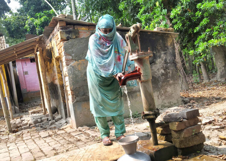 বাগেরহাটের ফকিরহাট উপাজেলায় আর্সেনিকযুক্ত পানিই ভরসা