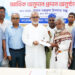 আশুরা উপলক্ষ্যে ইমামবাড়িসমূহের প্রতিনিধিদের অনুদান দিচেছন সিটি প্রশাসক