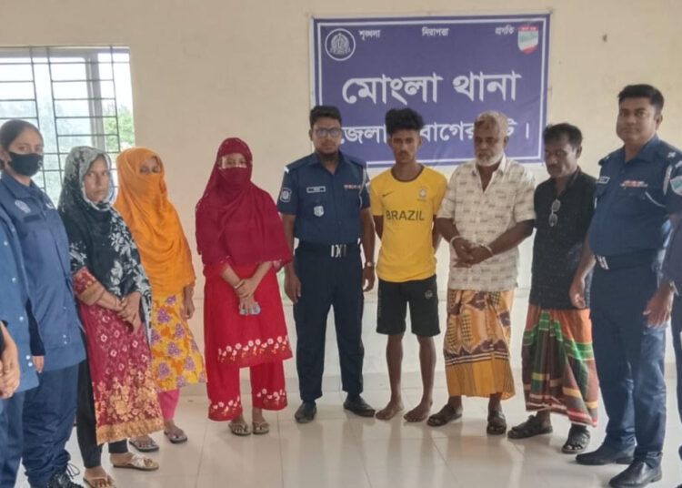 মোংলায় কোস্ট গার্ডের স্টেশনে দুর্বৃত্তদের হামলা ও ভাংচুরের ঘটনায় মামলা : আটক ৬