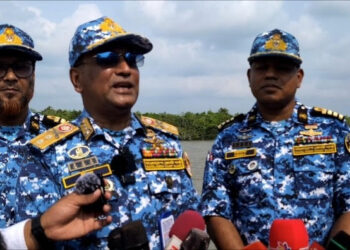 সুন্দরবনে দস্যুতা দমনসহ উপকূলীয় জনগোষ্ঠীর সার্বিক নিরাপত্তায় কোস্ট গার্ড….মোংলায় মহাপরিচালক