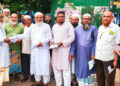 ১১ দলের  বিভাগীয় সমাবেশ সফলের লক্ষে লিফলেট বিতরণ