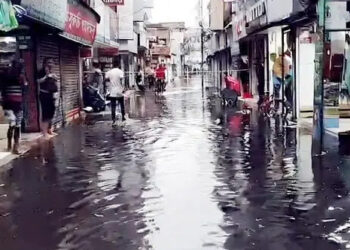 বাগেরহাটে বর্ষায় জলাবদ্ধতার শঙ্কায় পৌরবাসী