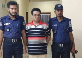 ঝিনাইদহ স্বেচ্ছাসেবক লীগ সভাপতি বেনাপোলে আটক