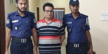 ঝিনাইদহ স্বেচ্ছাসেবক লীগ সভাপতি বেনাপোলে আটক