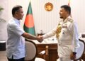 প্রধানমন্ত্রীর সাথে বিদায়ী নৌবাহিনী প্রধানের সাক্ষাৎ