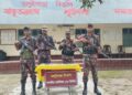 সাতক্ষীরা সীমান্তে প্রায় ১০ লাখ টাকার ভারতীয় মোবাইলের যন্ত্রাংশ জব্দ