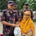মহেশপুরে দুস্থ অসহায় মানুষের মাঝে বিজিবির ত্রাণ বিতরণ