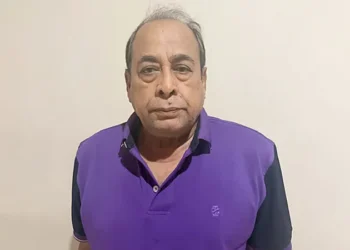 আটক সাবেক সেনা কর্মকর্তা মোজাফফরকে সেনাবাহিনীর কাছে হস্তান্তর করল ডিবি