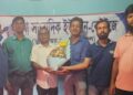 কেইউজে নেতৃবৃন্দকে সাধারণ বীমার কমর্চারী ইউনিয়নের ফুলেল শুভেচ্ছা